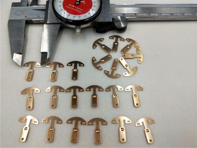 Les matrices de presse de poinçon de haute précision, composants de matrice de progressif cuivrent/terminaux en laiton Pin Parts d'alliage 0