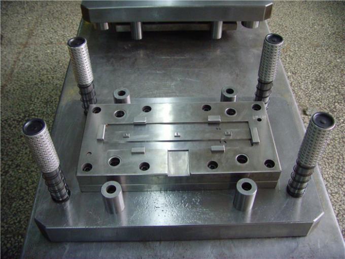 Tôle de l'acier inoxydable 304 emboutissant la production de matériel de cadre d'équipements médicaux de moule 0