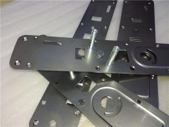 Metal emboutir les matériaux/métal progressif emboutissant les pièces épaisses d'acier de serrure de porte 1