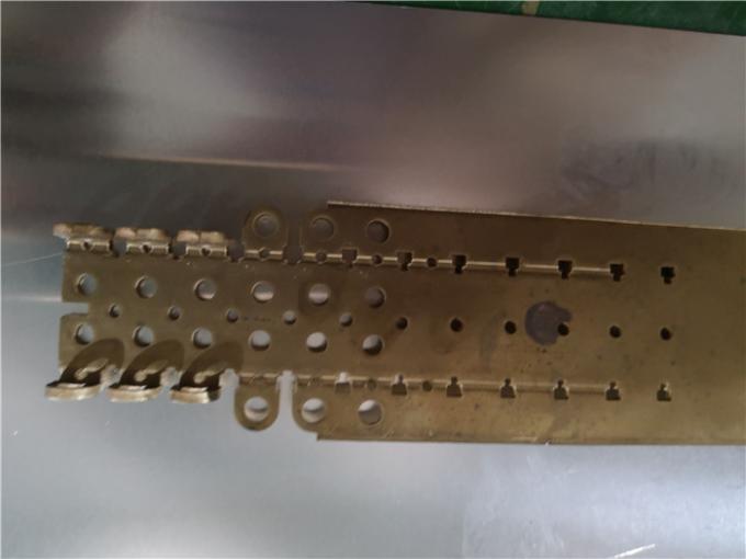 Terminal progressif de prise électrique de bronze de phosphore de matriçage de précision emboutissant des pièces 0