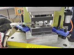 Dies en mutation en métal