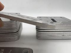 Dies en mutation en métal